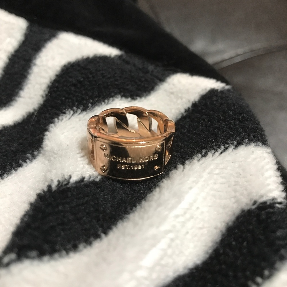 COPY - Michael Kors rose gold ring size 6